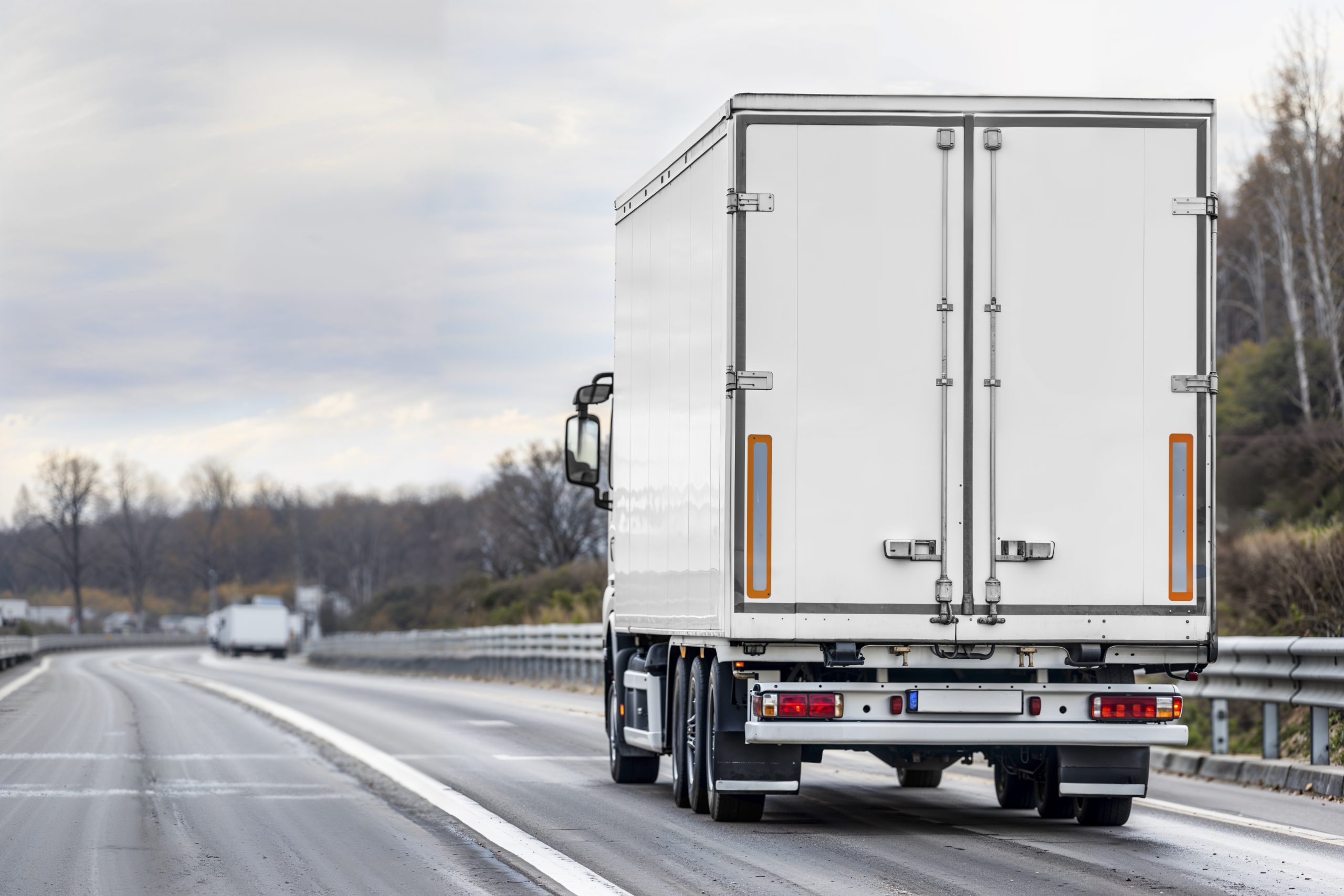 Mitä muuttoyrityksen vakuutus korvaa, jos tavara vahingoittuu muutossa?